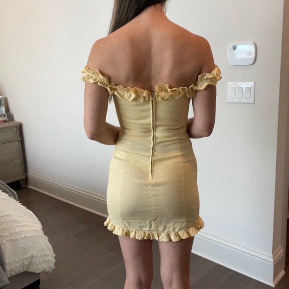 Reformation Bonita Dress in Lemon - Picture 5 of 7